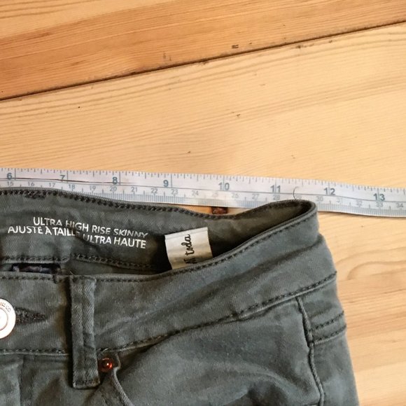 2 Pairs Distressed Ripped High Rise Skinny Jeans - Picture 12 of 16